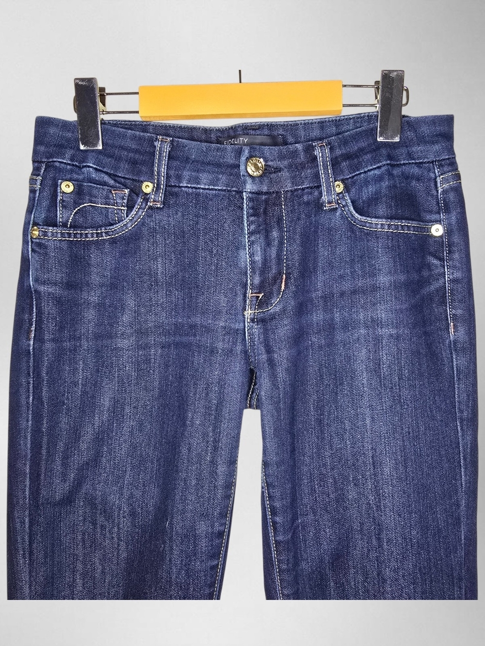 FIDELITY Low Rise Straight Leg - 28 - Picture 4 of 11